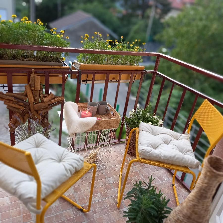 Casa Fiorita 22 Porto Ceresio Lägenhet Exteriör bild