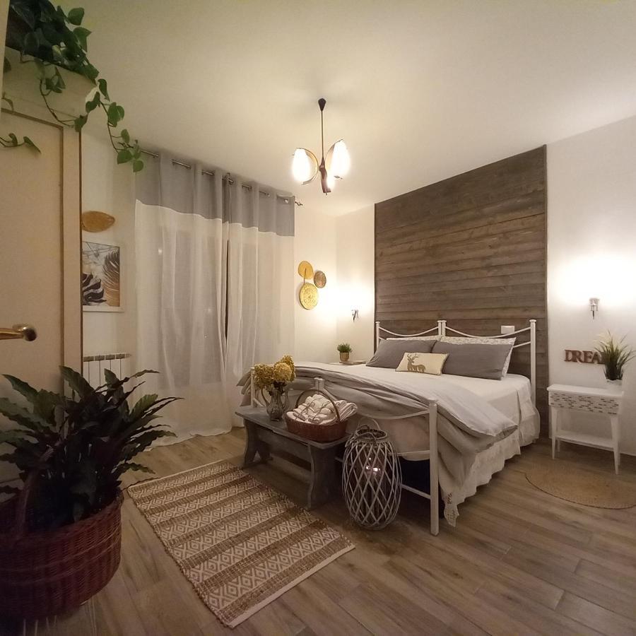 Casa Fiorita 22 Porto Ceresio Lägenhet Exteriör bild